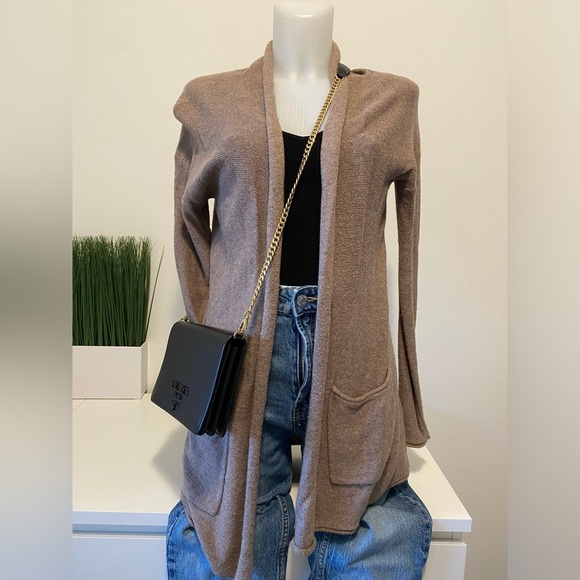 H&M tan colour cardigan. Size XS - Picture 1 of 4